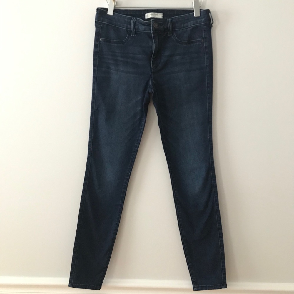 Abercrombie & Fitch Cropped Denim